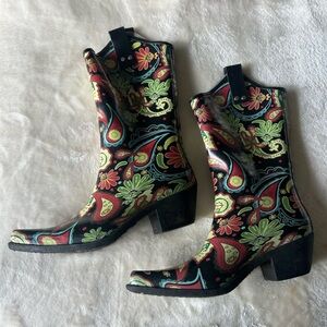 Floral Paisley Women's Rain Boots size 7